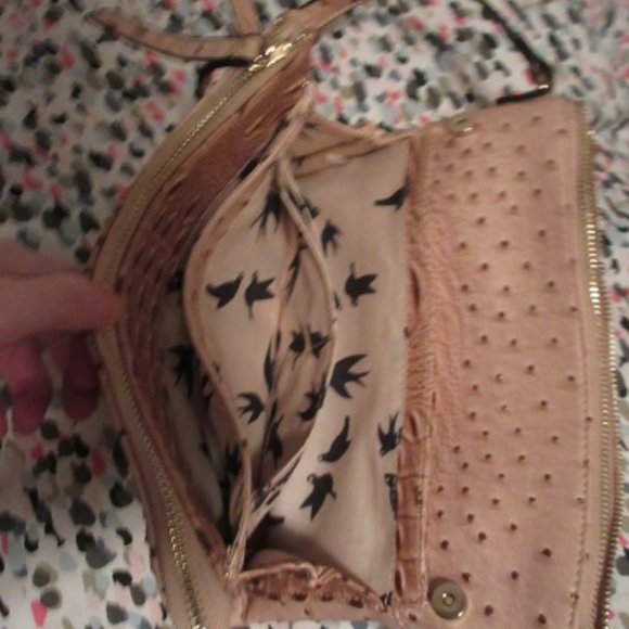 Pink alligator print purse - Picture 6 of 6